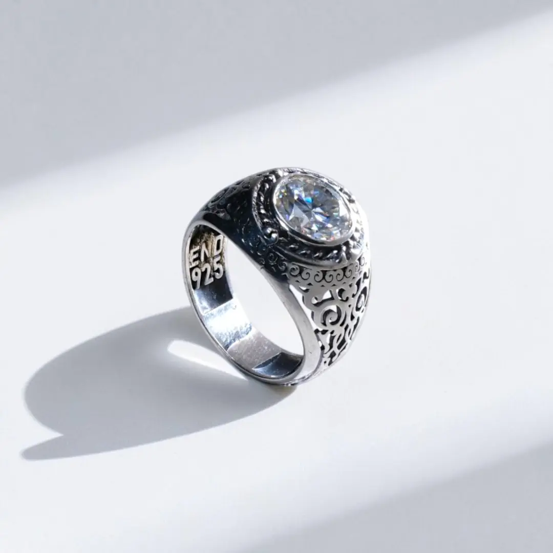 Moissanite (Monzait) Taşlı Kalemkar İşçilik Premium Gümüş Yüzük